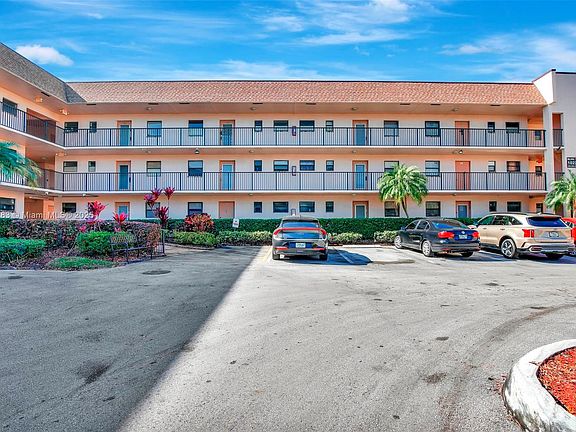 3rd image of 10220 NW 30th Ct APT 308