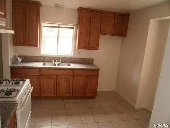 3rd image of 1493 Belle St APT A