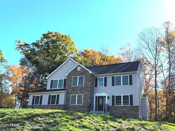 216 Swan Ct, East Stroudsburg, PA 18302