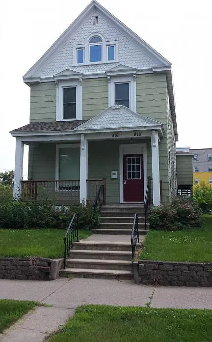 918 Vine St