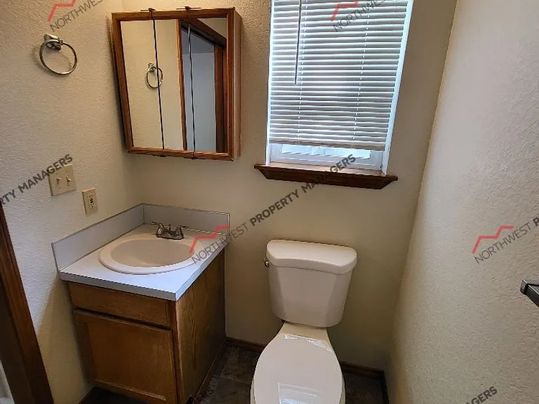 1268 State Route 505 — Photo 12