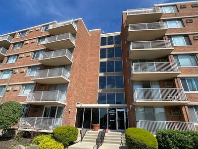 2201 S Highland Ave APT 3G, Lombard, IL, 60148