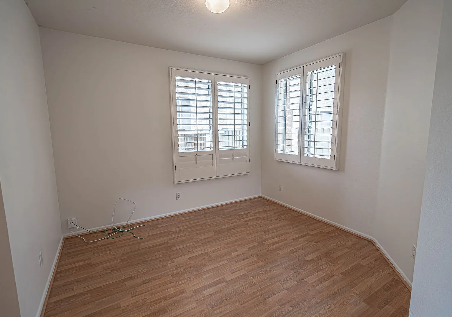 Shangri-La Community cul-de-sac Home for Rent in Canyon Country! — Photo 3