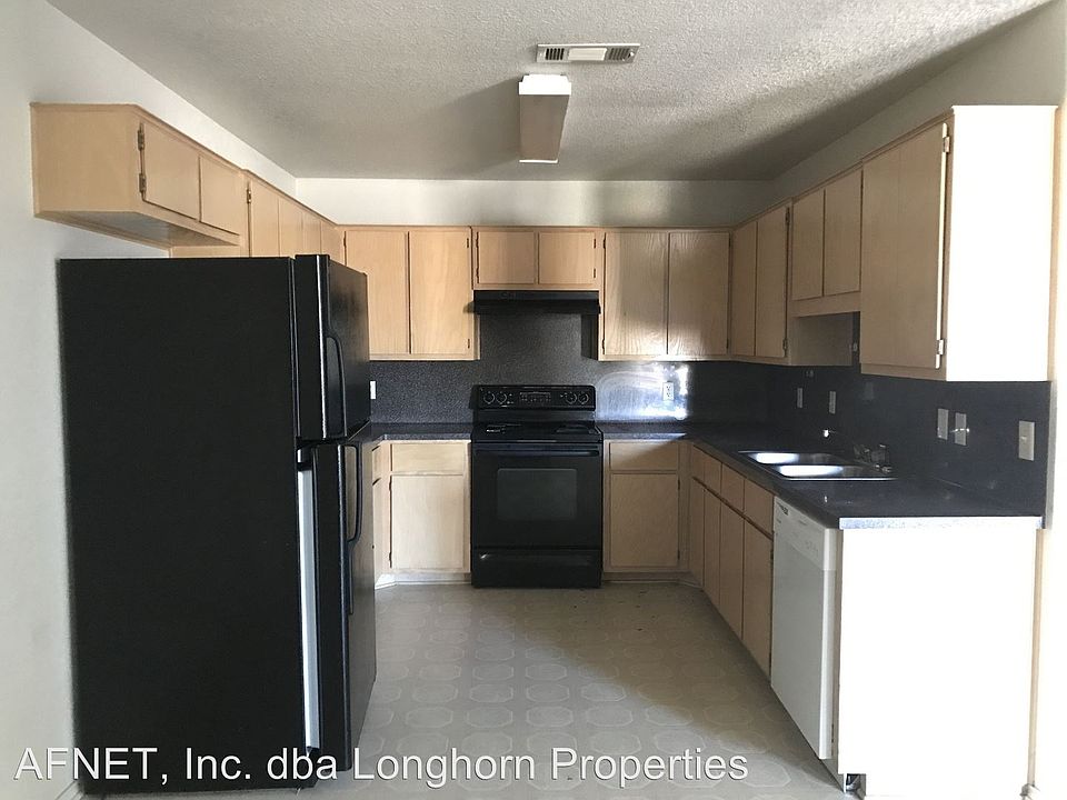 2nd image of 2702-B Edgefield St