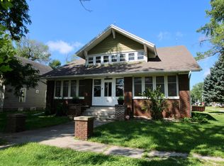 111 S 2nd Ave W, Hartley, IA 51346