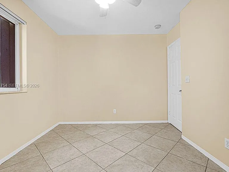 1623 E Harmony Lake Cir — Photo 65