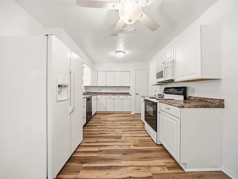 111 Sandy Ln — Photo 12