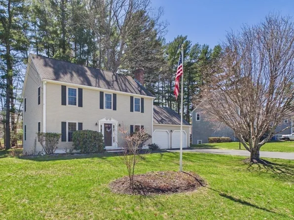134 Partridge Cir, Taunton, MA 02780