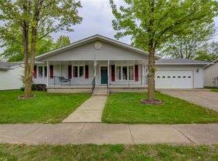 332 Rolling Green Dr, Mt Zion, IL