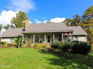 5810 Saunders Rd, Vinton, VA 24179