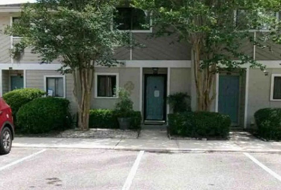 1st image of 3801 Crown Point Rd Unit 2152