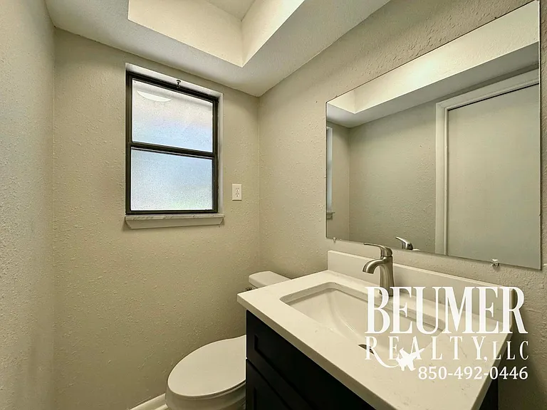 5078 Leeward Dr — Photo 11