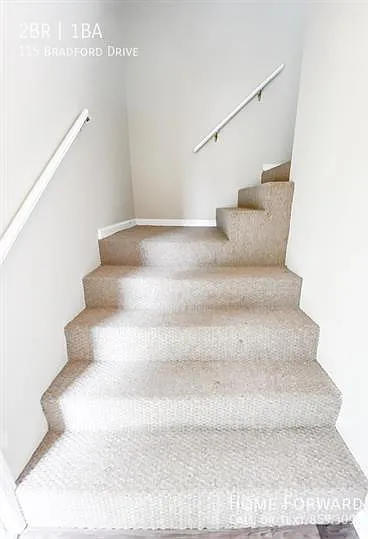 115 Bradford Dr — Photo 1
