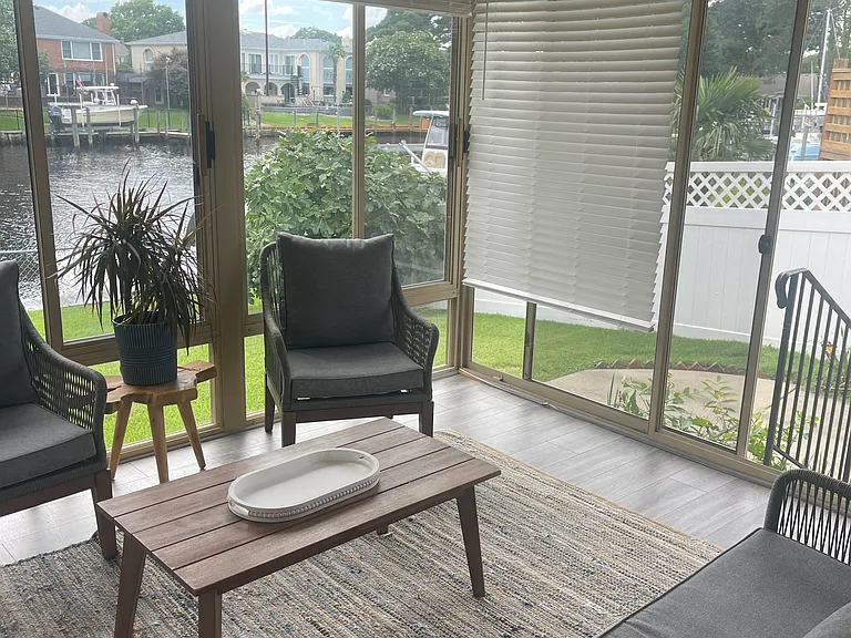2121 E Kendall Cir — Photo 37