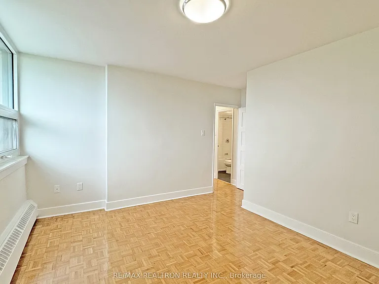485 Huron St #903 — Photo 14