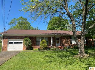 109 W Leech Ave, Glasgow, KY 42141