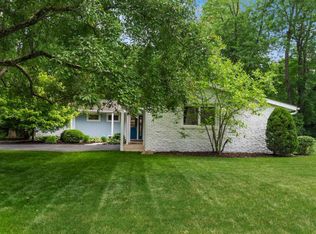 3335 Darbyshire Dr, Hilliard, OH