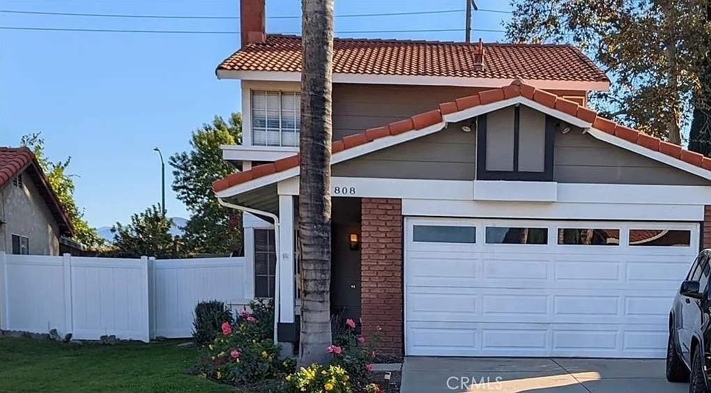 3 bed, 2.5 bath, 1364 sqft, $2,700 — Photo 1
