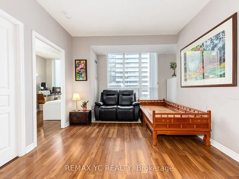 28 Byng Ave #802 — Photo 5