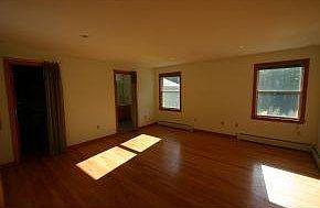 master suite w/walk in closet