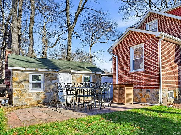 4th image of 36 Columbine Road