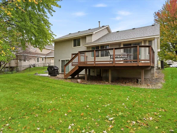 9213 Queens Gdns, Minneapolis, MN 55443