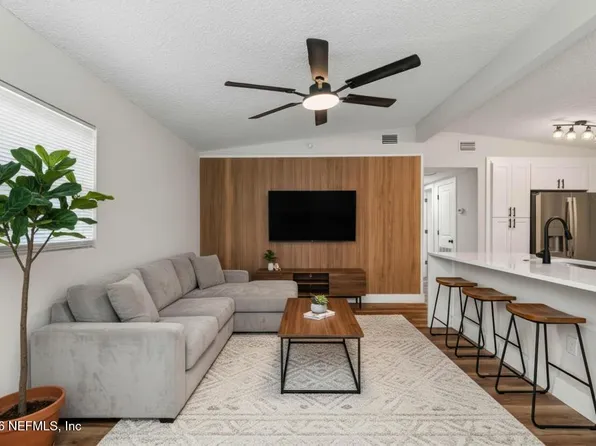 1434 FLOYD Circle E, Orange Park, FL 32073