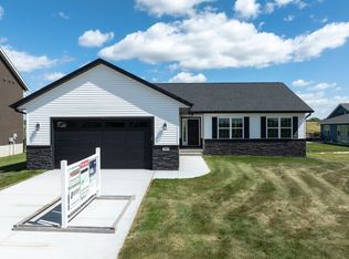 3015 Bryant Blvd SW, Cedar Rapids, IA 52404