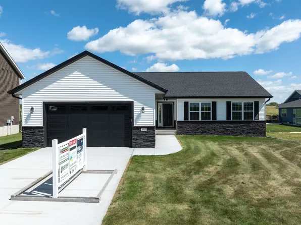 3015 Bryant Blvd SW, Cedar Rapids, IA 52404