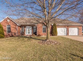 13615 Redfield Dr, Eugene, MO 65032