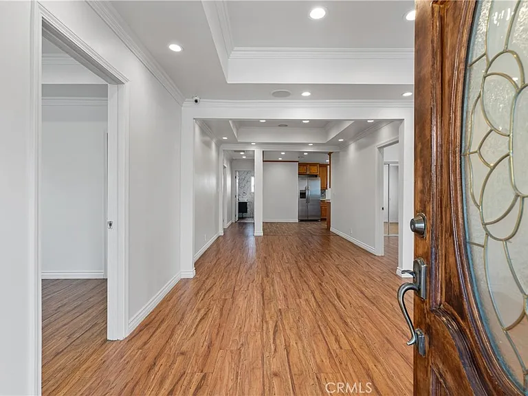 766 N Alexandria Ave — Photo 10