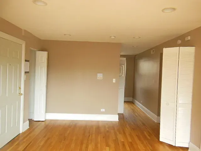 7423 N Sheridan Rd #2E — Photo 3