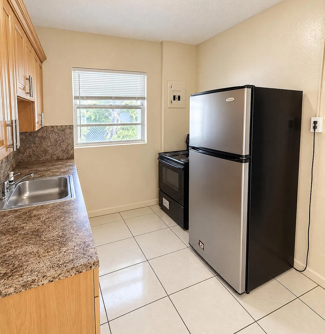 1 bed, 1.0 bath, 680 sqft, $1,275 — Photo 2