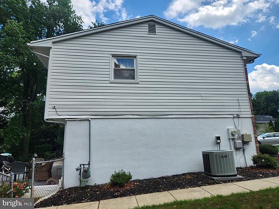 3rd image of 3904 Bishopmill Pl