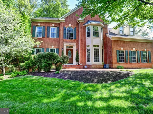 7858 Meadowgate Dr, Manassas, VA 20112