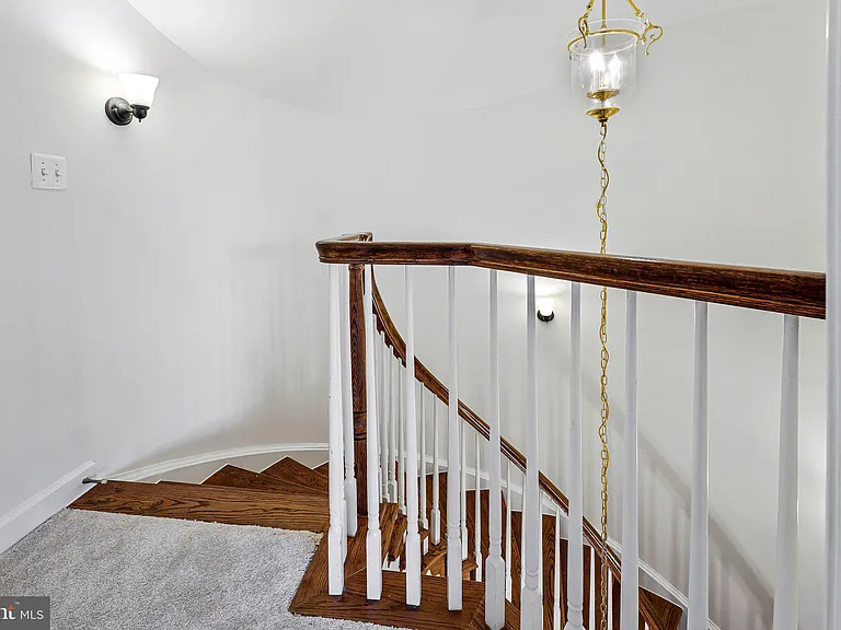 7720 Spoleto Ln — Photo 35