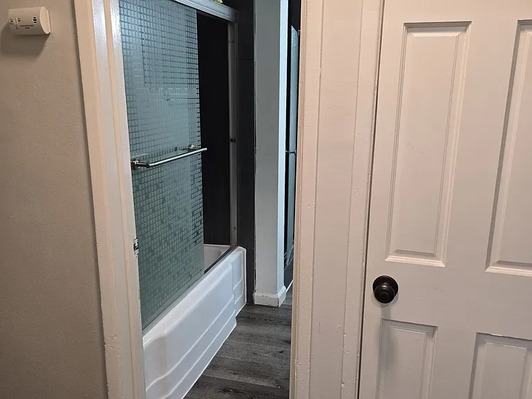 4954 Hazeltine Ave. — Photo 11