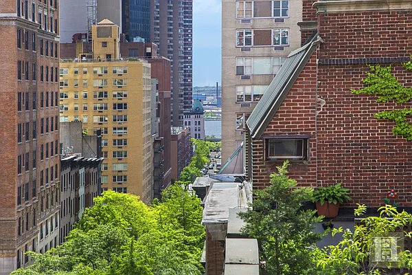 Sold by Halstead Real Estate | media 5