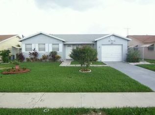 9034 SW 7th St, Boca Raton, FL 33433