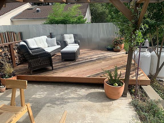 4th image of 1129 Elm Ave
