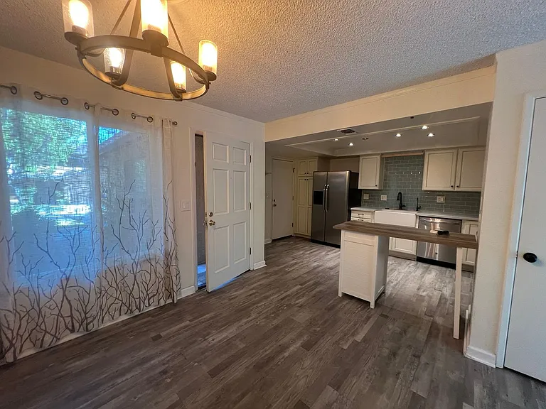 9805 El Camino Real #2 — Photo 11
