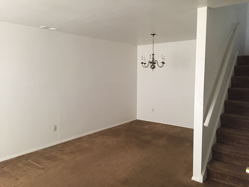 2nd image of 441 Tomlinson Rd APT D4