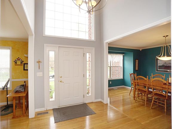 3rd image of 11040 Valleystream Dr