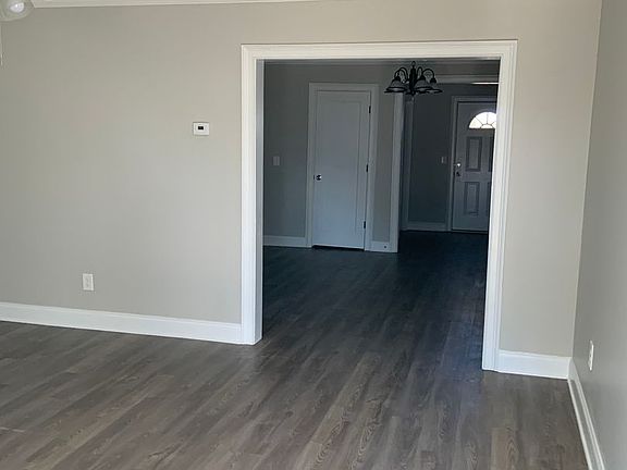 4th image of 221 2nd St