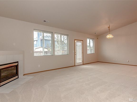4th image of 21512 42nd Ave E