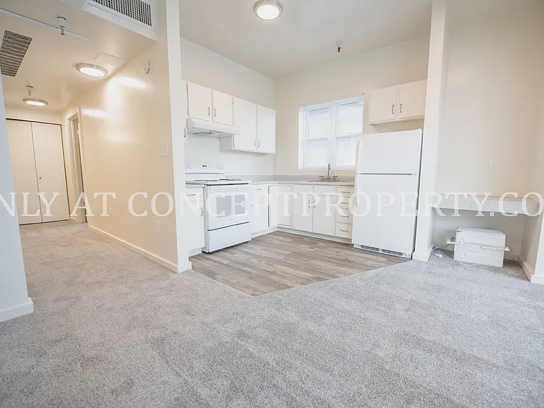 223 E 3rd Ave — Photo 15