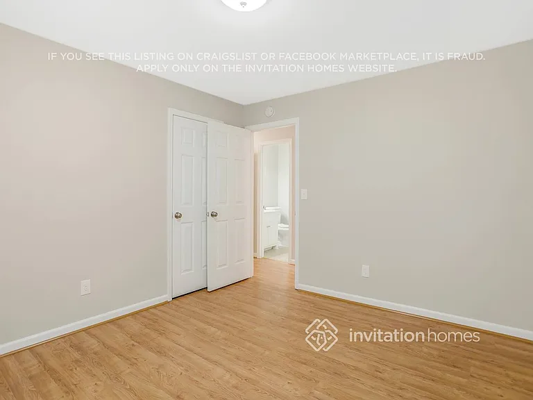 729 Country Lake Ct — Photo 13