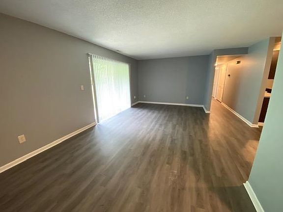 3rd image of 1114 Maiden Ln #10