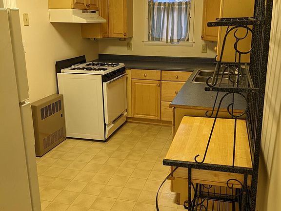 2nd image of 85 Younglove Ave #1
