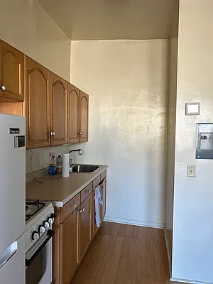 Rented by Farran & Associates | media 12